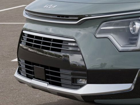Certified 2025 Kia Niro EX Touring image 12