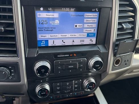 Used 2018 Ford F150 Lariat w/ Equipment Group 502A Luxury AWD/4WD image 21