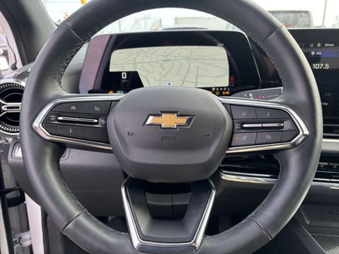 Used 2025 Chevrolet Equinox LT image 28