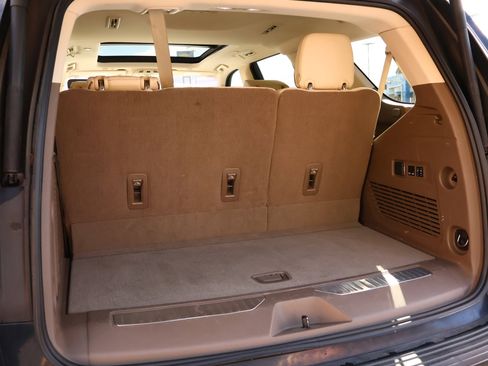 Used 2021 GMC Yukon Denali w/ Denali Premium Package image 29