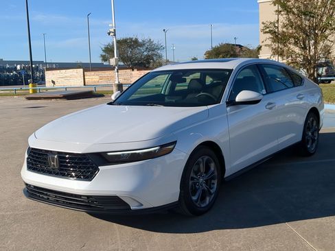 Certified 2024 Honda Accord EX image 8