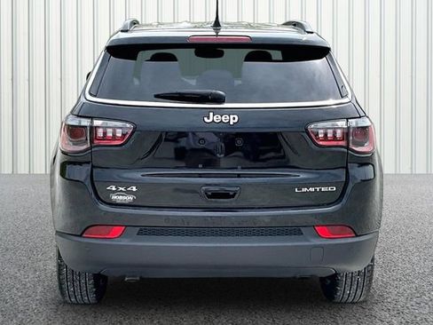 Used 2025 Jeep Compass Limited AWD/4WD image 4