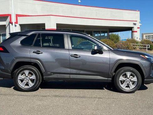 Certified 2024 Toyota RAV4 LE AWD/4WD image 6