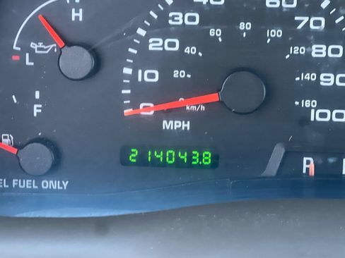 Used 2004 Ford F350 Lariat AWD/4WD image 23