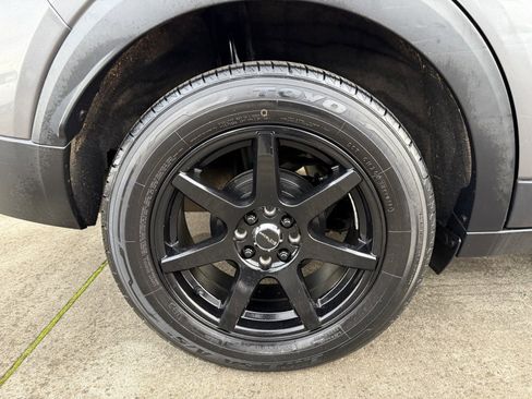 Used 2018 Nissan Kicks S image 10