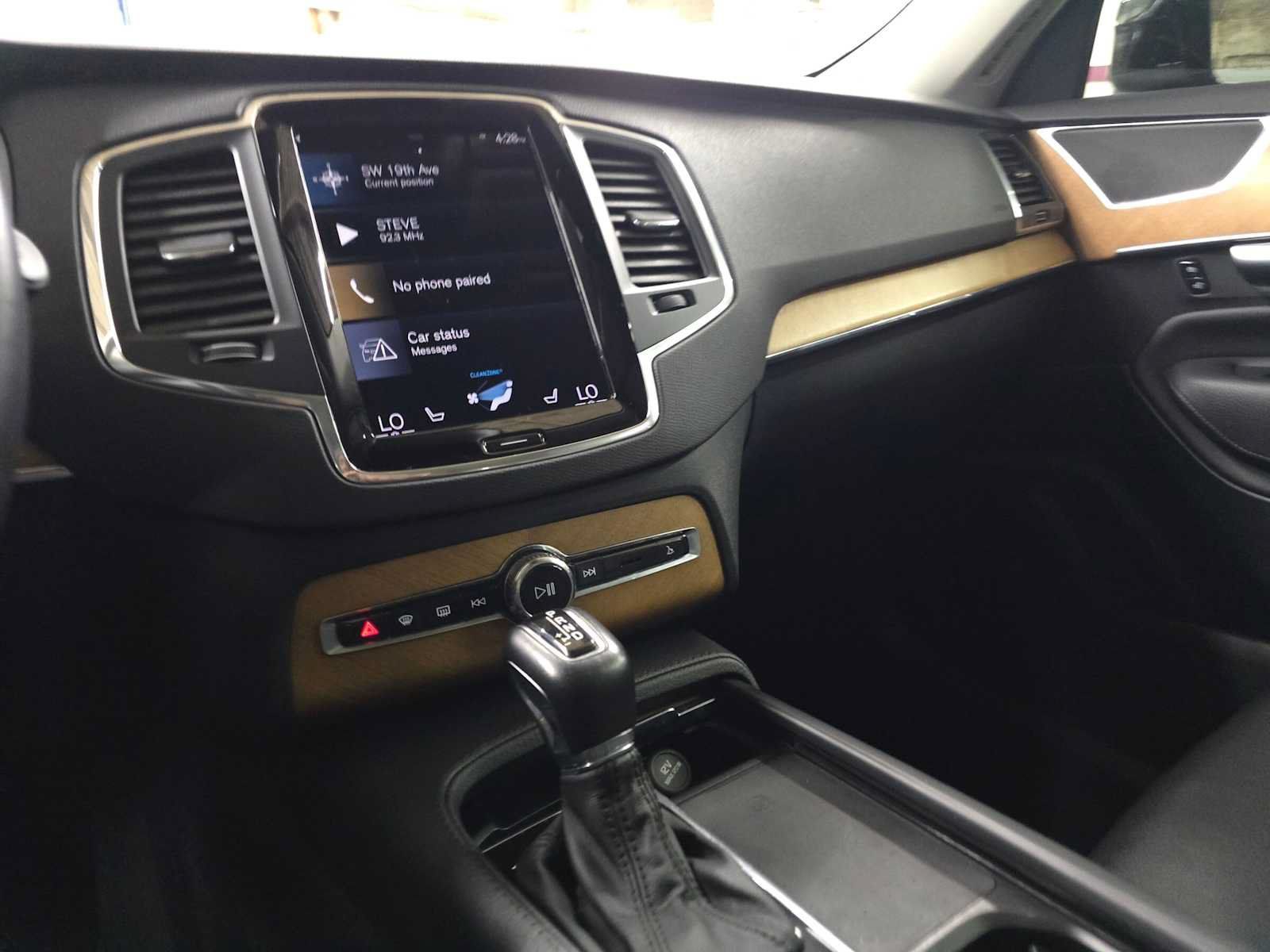 Used 2022 Volvo XC90 T6 Momentum w/ Climate Package AWD/4WD image 35
