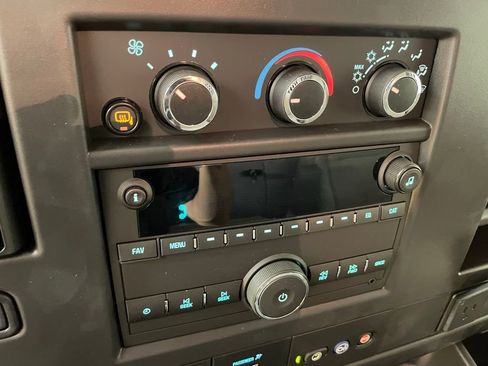 New 2025 Chevrolet Express 2500 Extended w/ Driver Convenience Package image 33