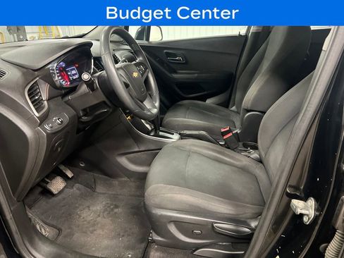 Used 2017 Chevrolet Trax LS image 12