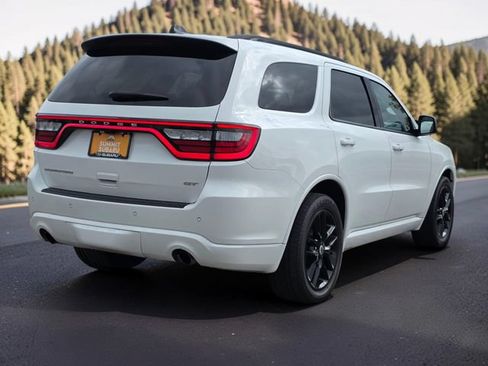 Used 2024 Dodge Durango GT RWD image 7