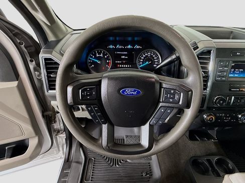Used 2017 Ford F250 XLT w/ FX4 Off-Road Package AWD/4WD image 11