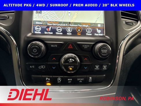 Used 2018 Jeep Grand Cherokee Altitude image 32