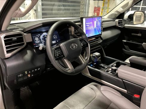 Used 2024 Toyota Tundra Limited image 8