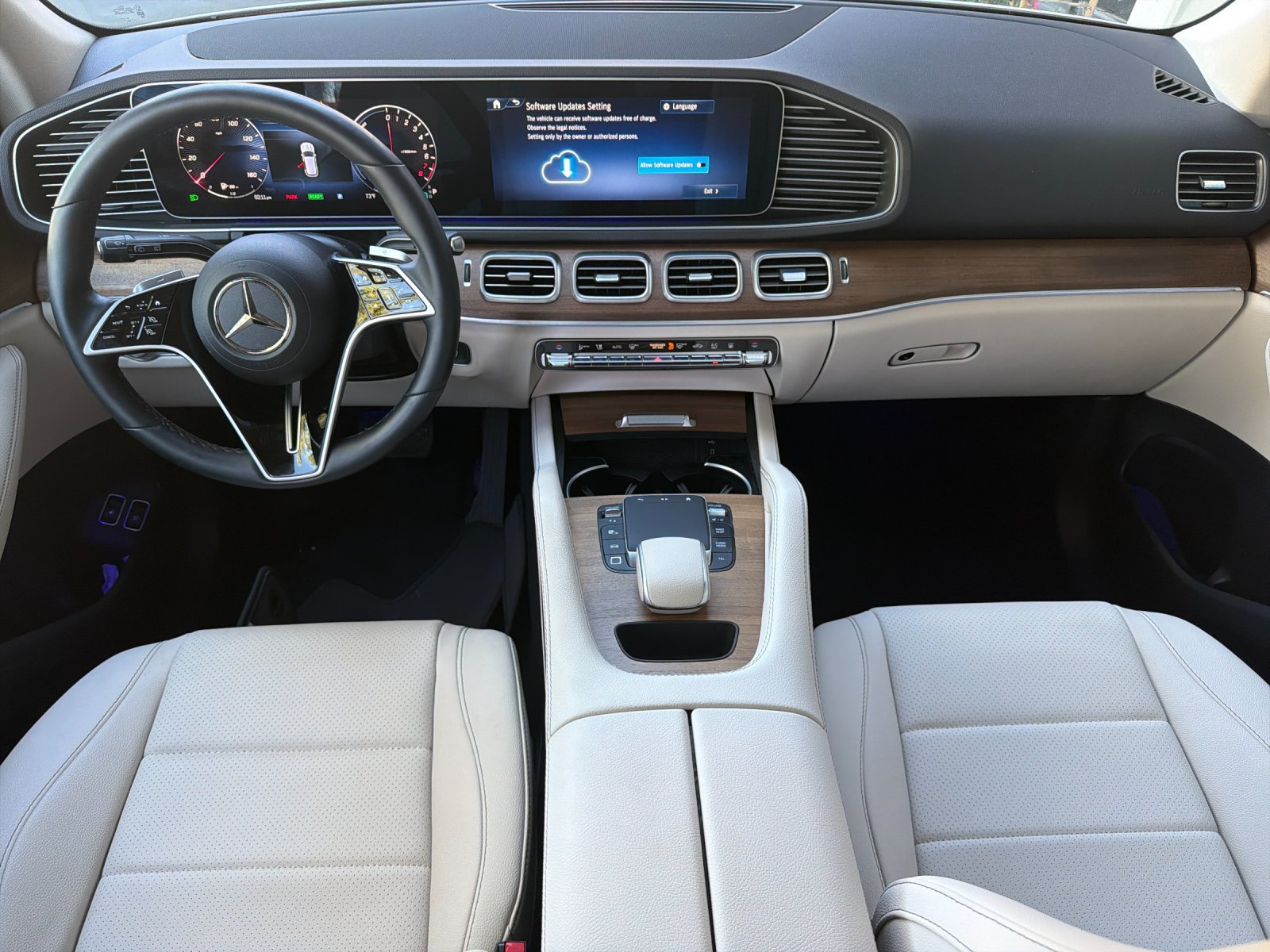 Used 2025 Mercedes-Benz GLE 450e 4MATIC image 10