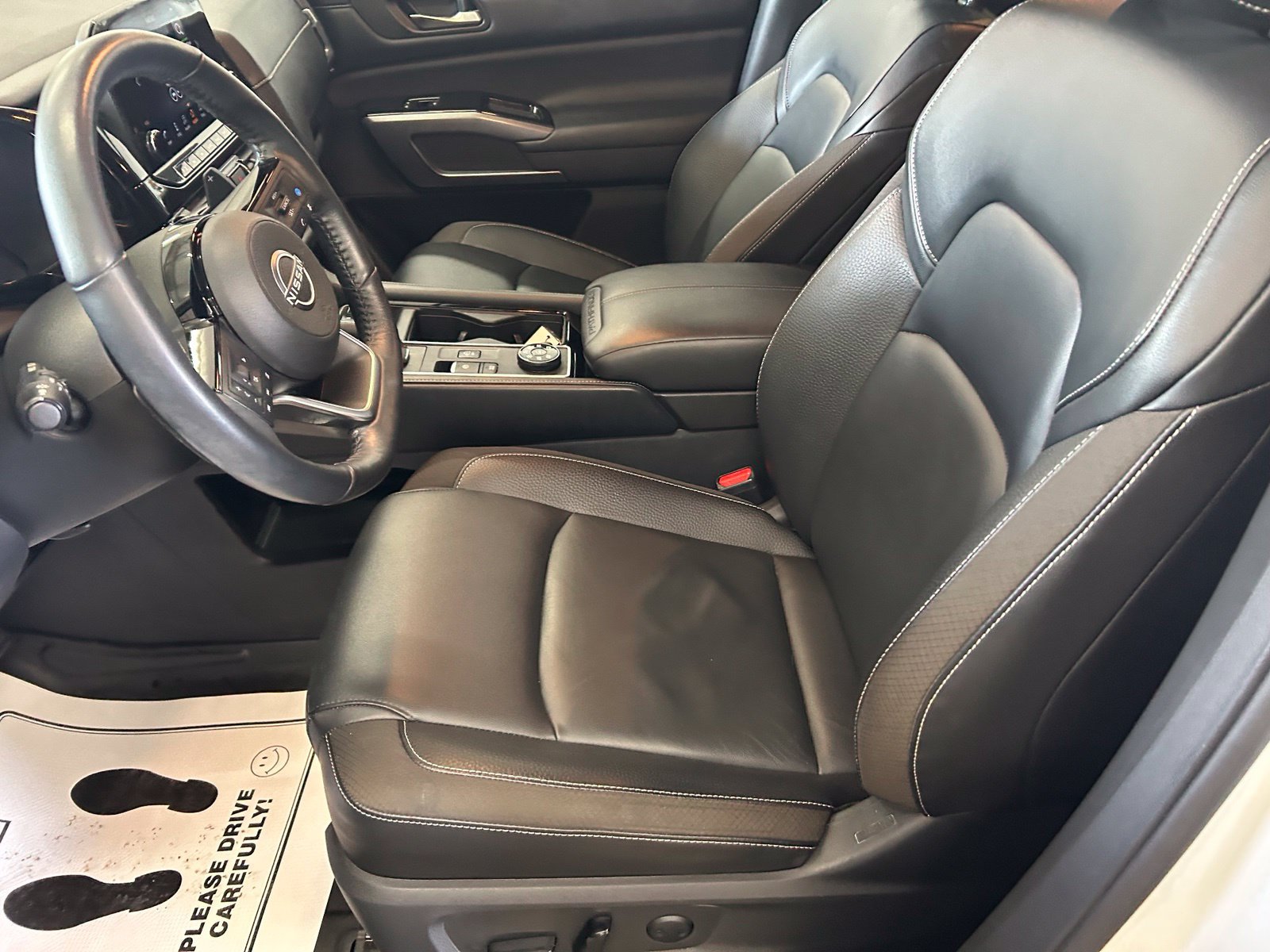 Used 2023 Nissan Pathfinder SL w/ SL Premium Package AWD/4WD image 14