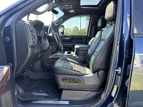 Used 2021 Chevrolet Silverado 3500 High Country image 16