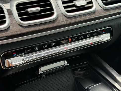 Used 2020 Mercedes-Benz GLE 350 w/ Premium Package image 25