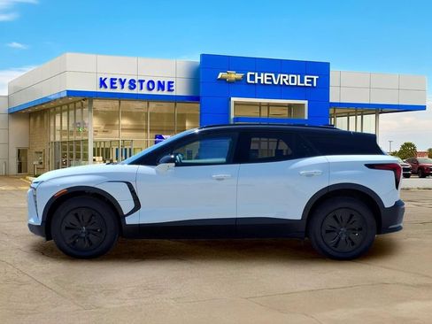 Used 2026 Chevrolet Blazer EV LT FWD image 4