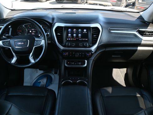 Used 2023 GMC Acadia SLT image 3