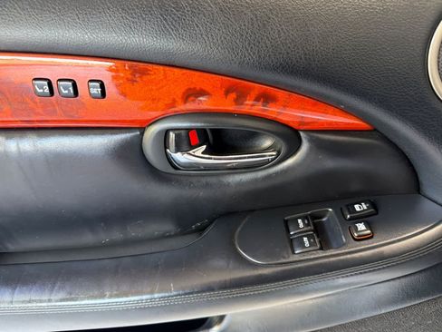 Used 2007 Lexus SC 430 Convertible RWD image 12