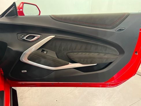 Used 2018 Chevrolet Camaro ZL1 RWD image 19
