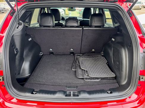 Used 2024 Jeep Compass Latitude w/ Sun and Sound Group image 39