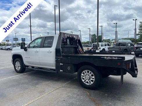 Used 2022 Chevrolet Silverado 2500 LT w/ Convenience Package AWD/4WD image 5
