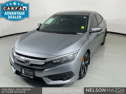Used 2016 Honda Civic Touring image 1