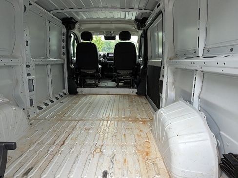 Used 2025 RAM ProMaster 2500 FWD image 12