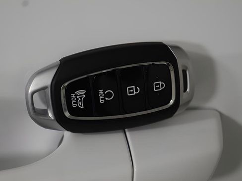 New 2025 Hyundai Venue Limited image 13