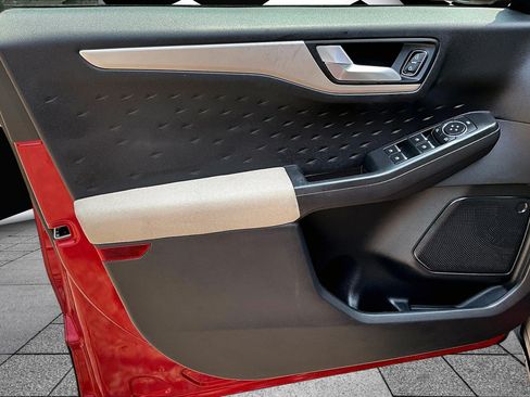 Certified 2020 Ford Escape SE AWD/4WD image 18