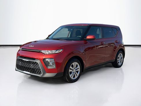 Used 2022 Kia Soul LX image 7