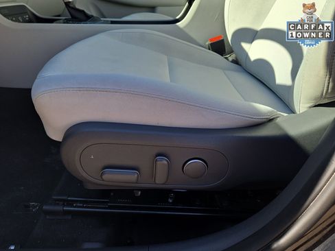 Used 2025 Hyundai Kona SEL AWD/4WD image 17