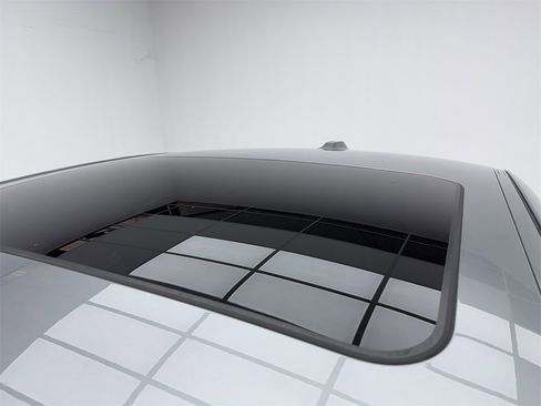 Used 2025 BMW i4 eDrive40 w/ Premium Package image 13