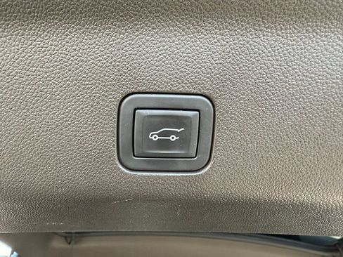 Certified 2024 Chevrolet Tahoe LT image 22