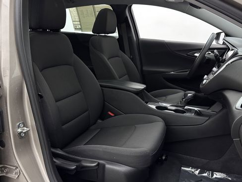 Used 2023 Chevrolet Malibu LT FWD image 34