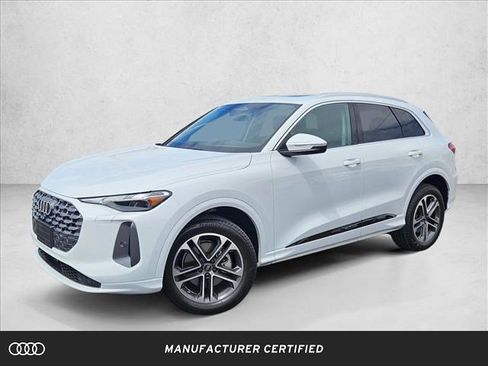 Certified 2025 Audi Q5 Premium w/ Convenience Package AWD/4WD image 1