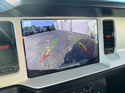 Used 2024 Ford Bronco Heritage Edition AWD/4WD image 12