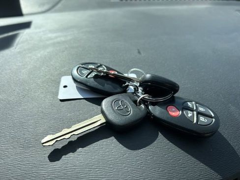 Used 2011 Toyota Sienna LE image 16