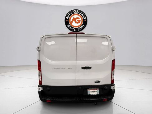 Used 2024 Ford Transit 250 Low Roof RWD image 5