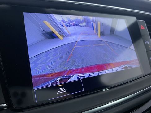 Certified 2024 Buick Enclave Essence w/ Experience Buick Package FWD image 6