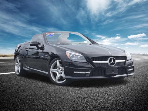 Used 2013 Mercedes-Benz SLK 250 image 2