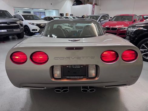Used 2000 Chevrolet Corvette Coupe w/ Roof Pkg RWD image 4