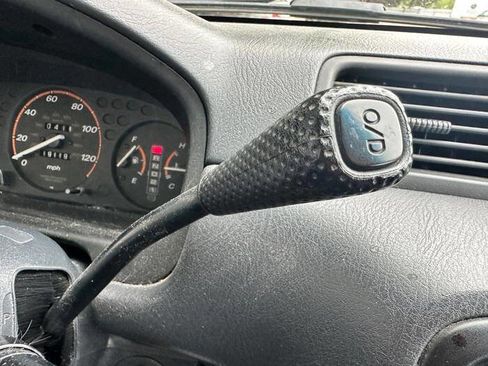 Used 2001 Honda CR-V LX image 42