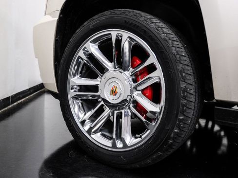 Used 2013 Cadillac Escalade Platinum RWD image 69