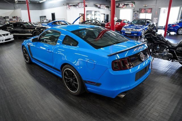 Used 2013 Ford Mustang Boss 302 w/ Boss 302 Accessory Pkg RWD image 3