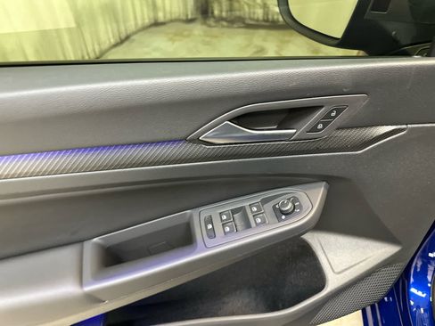 Used 2024 Volkswagen Golf R image 25