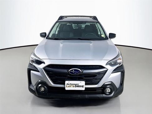 Used 2025 Subaru Outback Premium AWD/4WD image 7