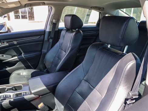 Used 2019 Honda Accord Touring image 15