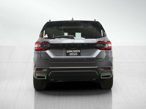 Used 2025 Honda Pilot Black Edition image 4