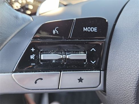 Used 2023 Hyundai Santa Cruz Limited image 24